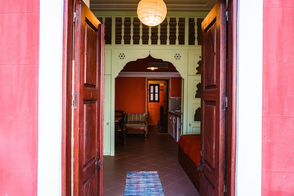 Hotel Karnayo à Meyísti Extérieur photo