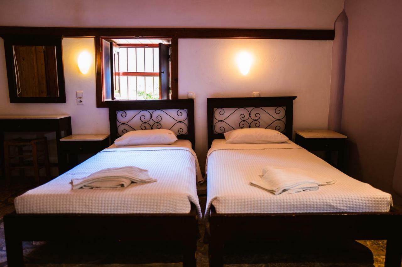 Hotel Karnayo à Meyísti Extérieur photo
