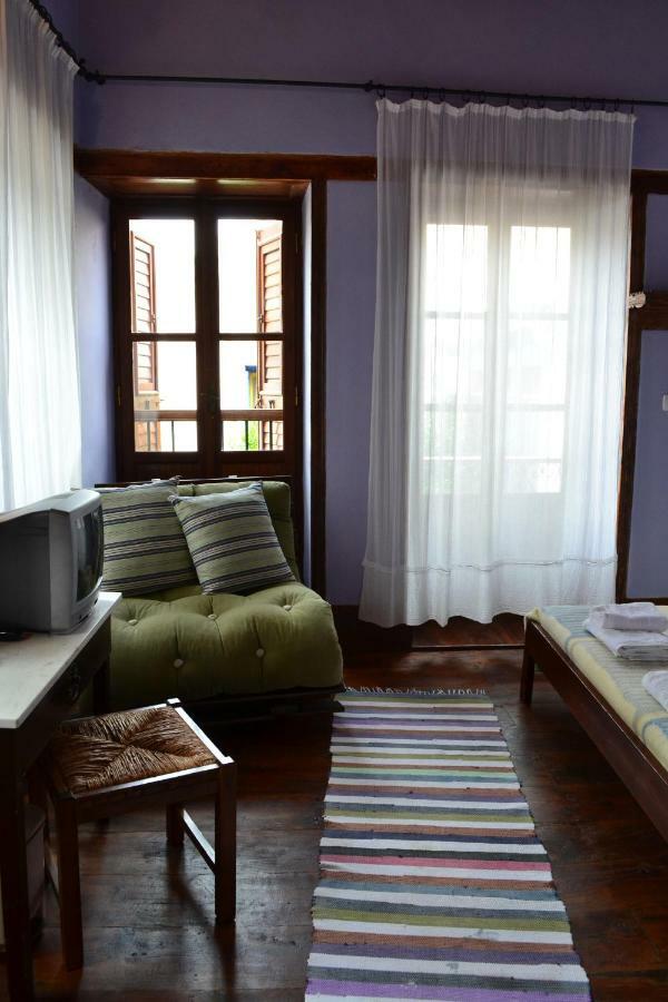 Hotel Karnayo à Meyísti Extérieur photo